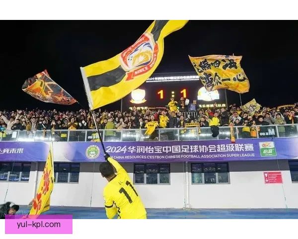 中超升班马票贵 球迷门口抗议 中超升班马票贵 球迷门口抗议